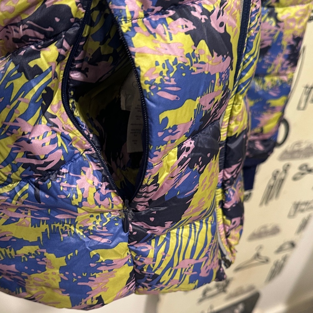 Ivivva Colorful Patterned Puffer Jacket - Picture 7 of 12